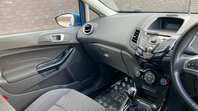 Ford Fiesta 1.25 82 Zetec 5dr Petrol Hatchback